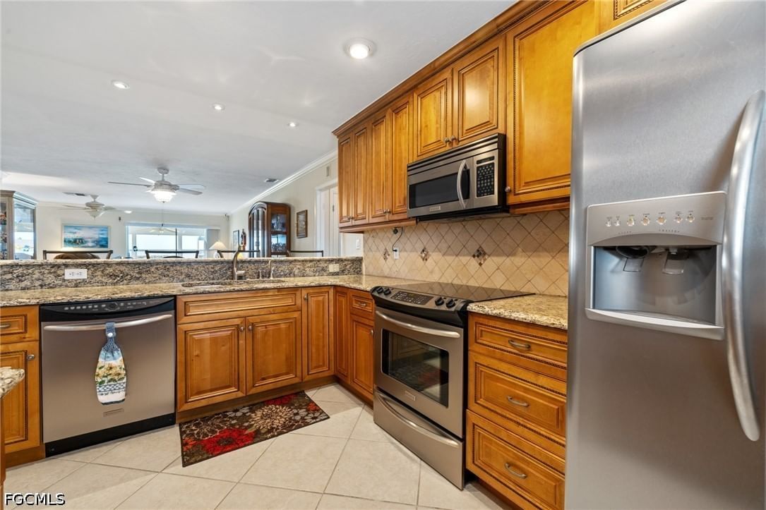 7008 Foxfire Drive, Fort Myers, FL 33919 photo 5