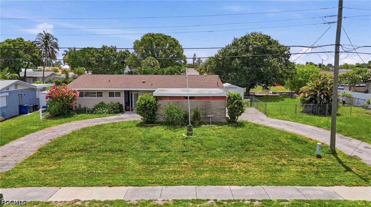 4430 Orange Grove Boulevard, North Fort Myers, FL 33903 photo 3