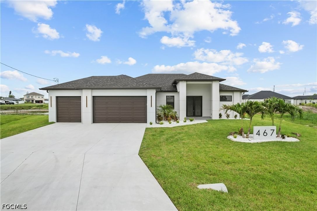 467 NE 5th Avenue, Cape Coral, FL 33909 photo 2