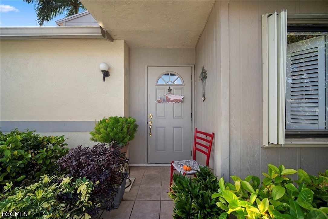 5272 Cedarbend Drive #1, Fort Myers, FL 33919 photo 2