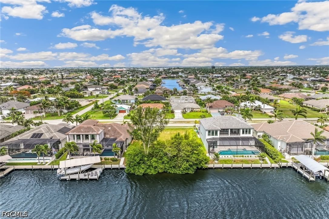 3508 Surfside Boulevard, Cape Coral, FL 33914 photo 5