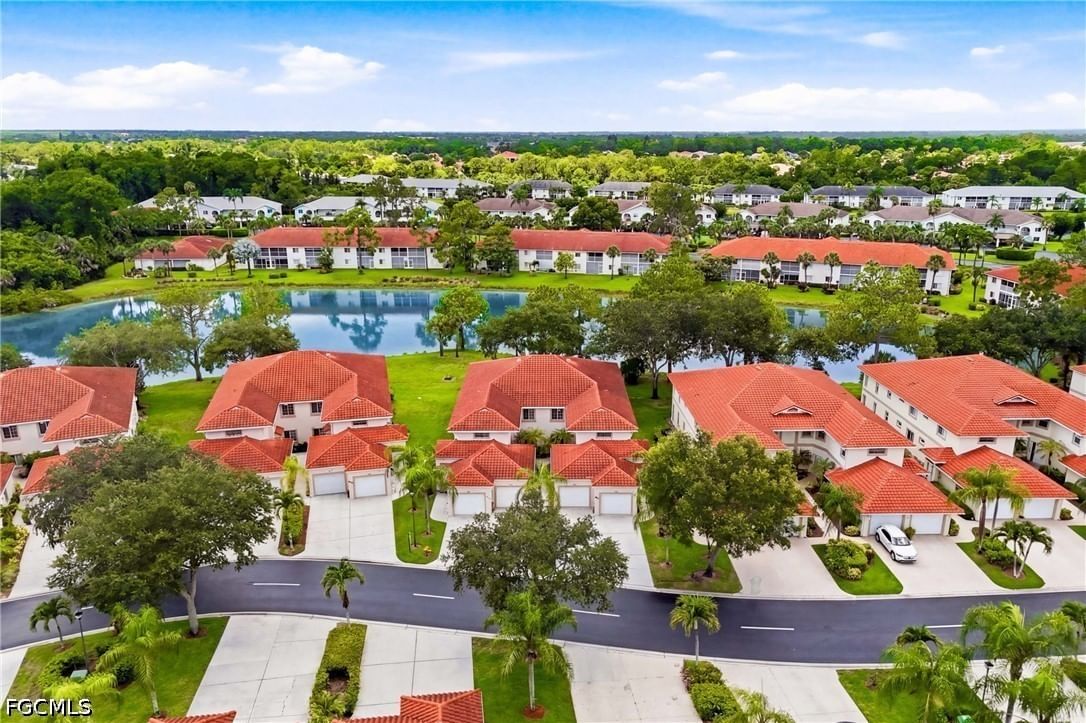 675 Luisa Lane #4, Naples, FL 34104 photo 3