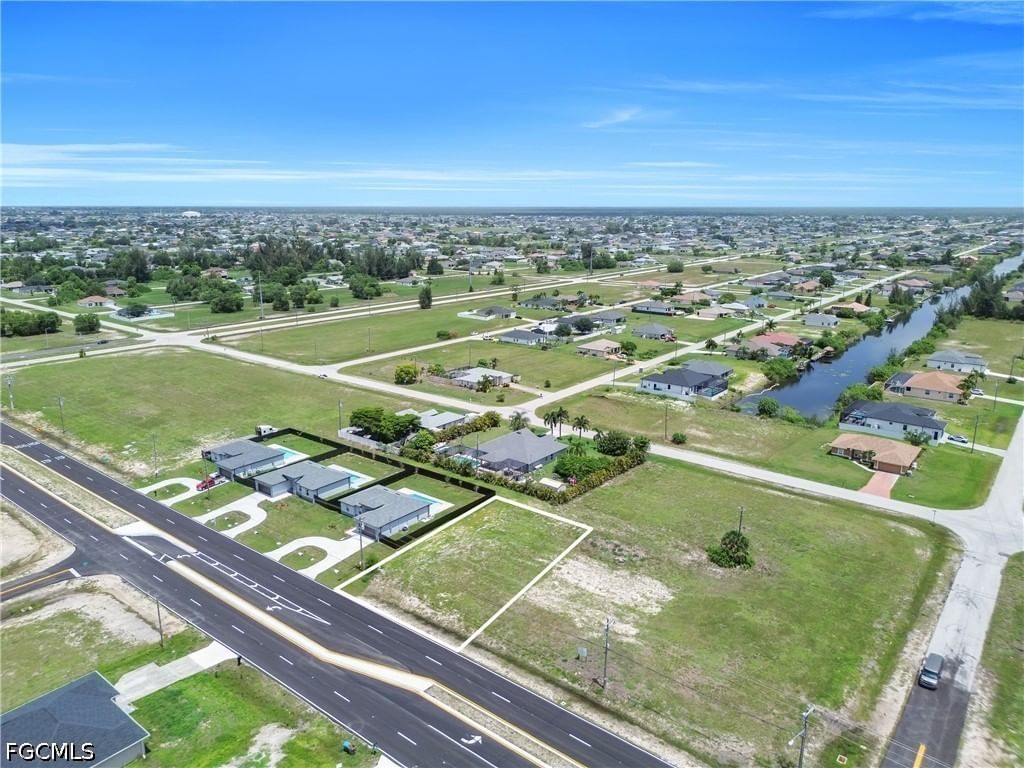 107 Diplomat Parkway E, Cape Coral, FL 33909 photo 5
