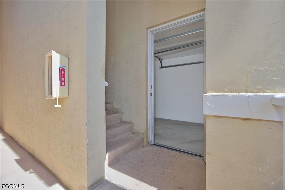 8521 Oakshade Circle #422, Fort Myers, FL 33919 photo 5