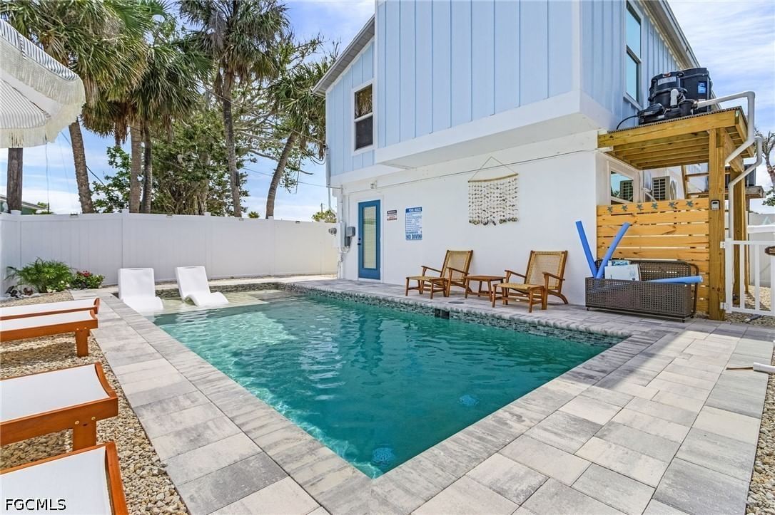197 Madison Court, Fort Myers Beach, FL 33931 photo 2