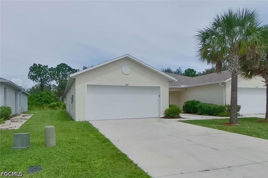 9135 Aegean Circle, Lehigh Acres, FL 33936 photo 2