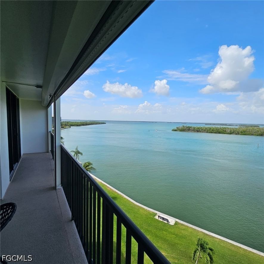 4253 Bay Beach Lane #C6, Fort Myers Beach, FL 33931 photo 2