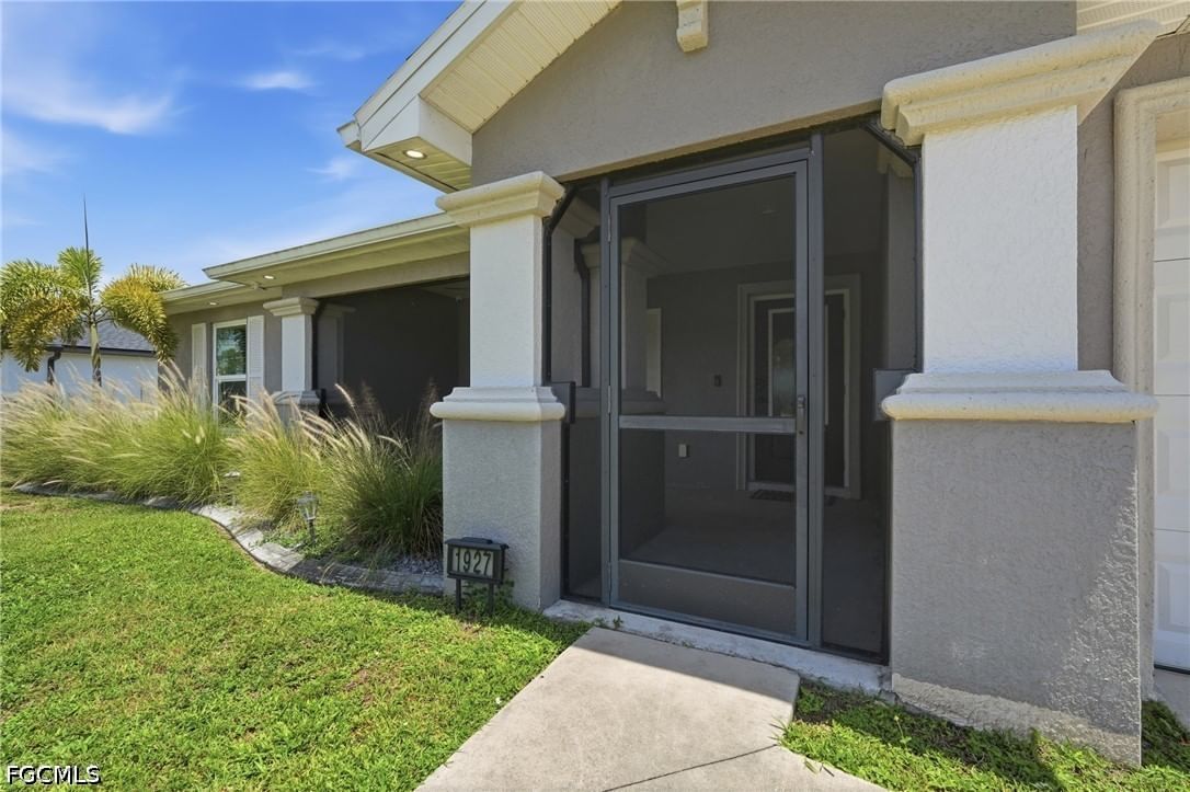 1927 NE 33rd Street, Cape Coral, FL 33909 photo 3