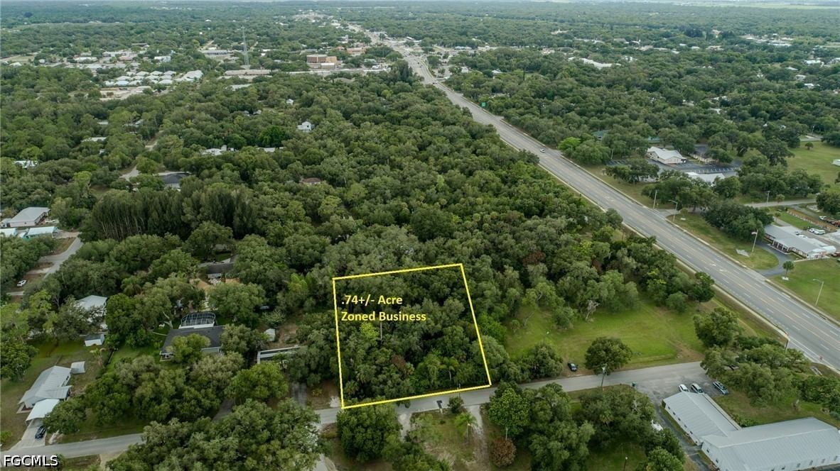 543 E Hickpochee Avenue, Labelle, FL 33935 photo 5