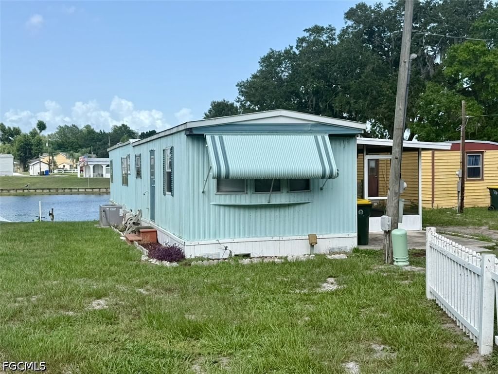 16 W Palm Circle, Lake Placid, FL 33852 photo 2