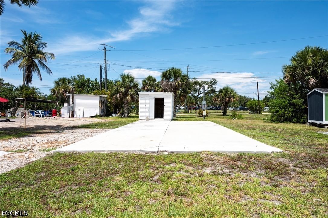 47 Oyster Bay Lane, Fort Myers Beach, FL 33931 photo 5