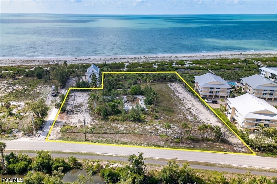 555 E Gulf Drive, Sanibel, FL 33957 photo 2