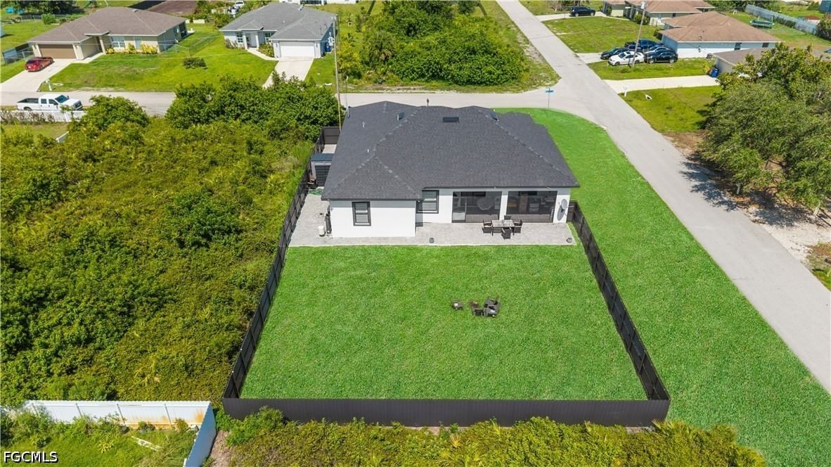 1606 Beth Avenue S, Lehigh Acres, FL 33976 photo 4