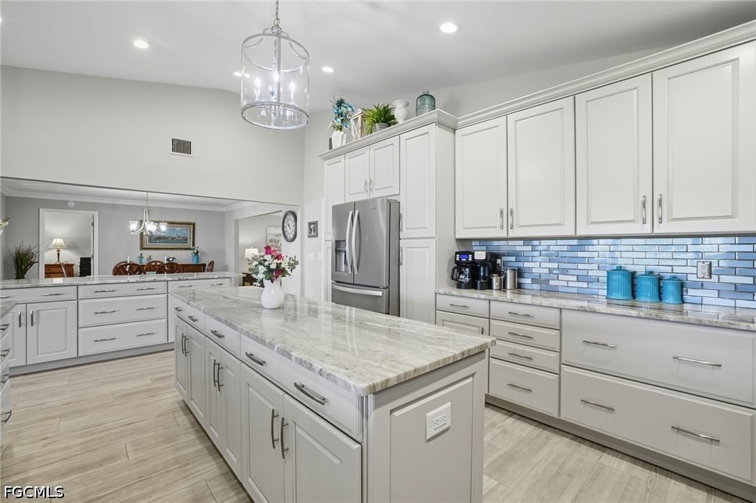 1203 N Brandywine Circle, Fort Myers, FL 33919 photo 2