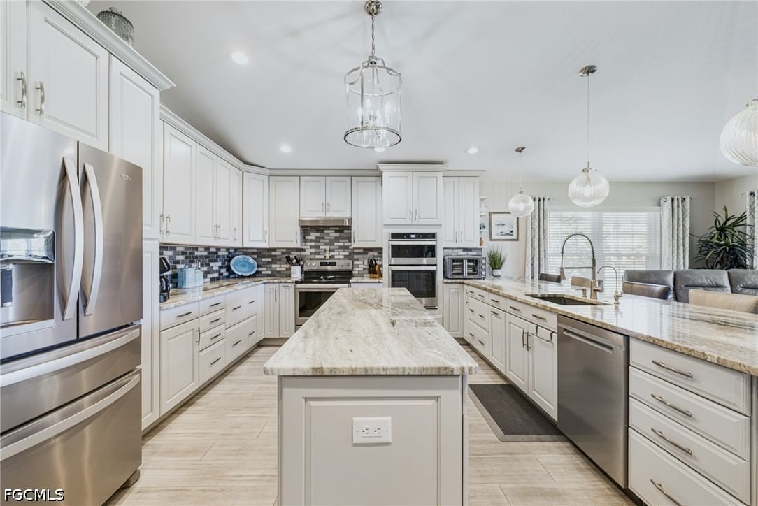 1203 N Brandywine Circle, Fort Myers, FL 33919 photo 4