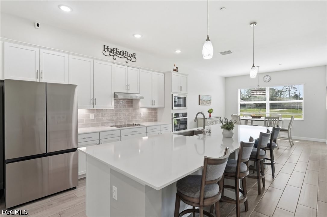 17040 Serengeti Circle, Alva, FL 33920 photo 2