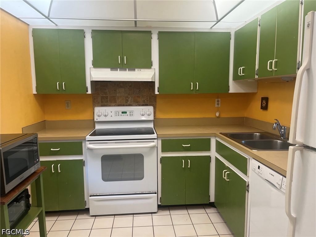 1740 Pine Valley Drive #110, Fort Myers, FL 33907 photo 2