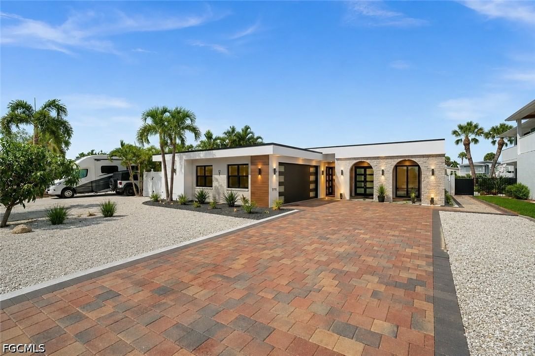 17741 Rebecca Avenue, Fort Myers Beach, FL 33931 photo 3