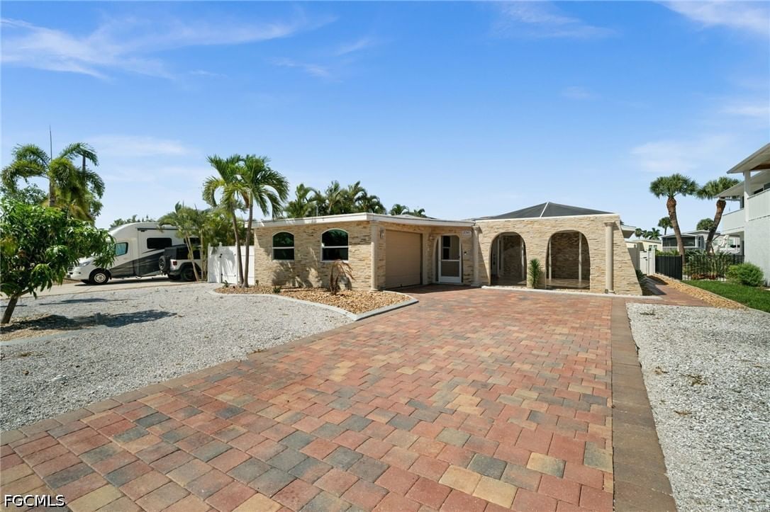 17741 Rebecca Avenue, Fort Myers Beach, FL 33931 photo 4