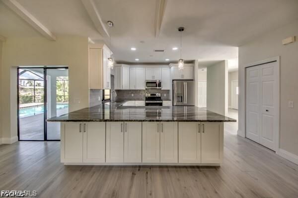 711 SE 33rd Terrace, Cape Coral, FL 33904 photo 4