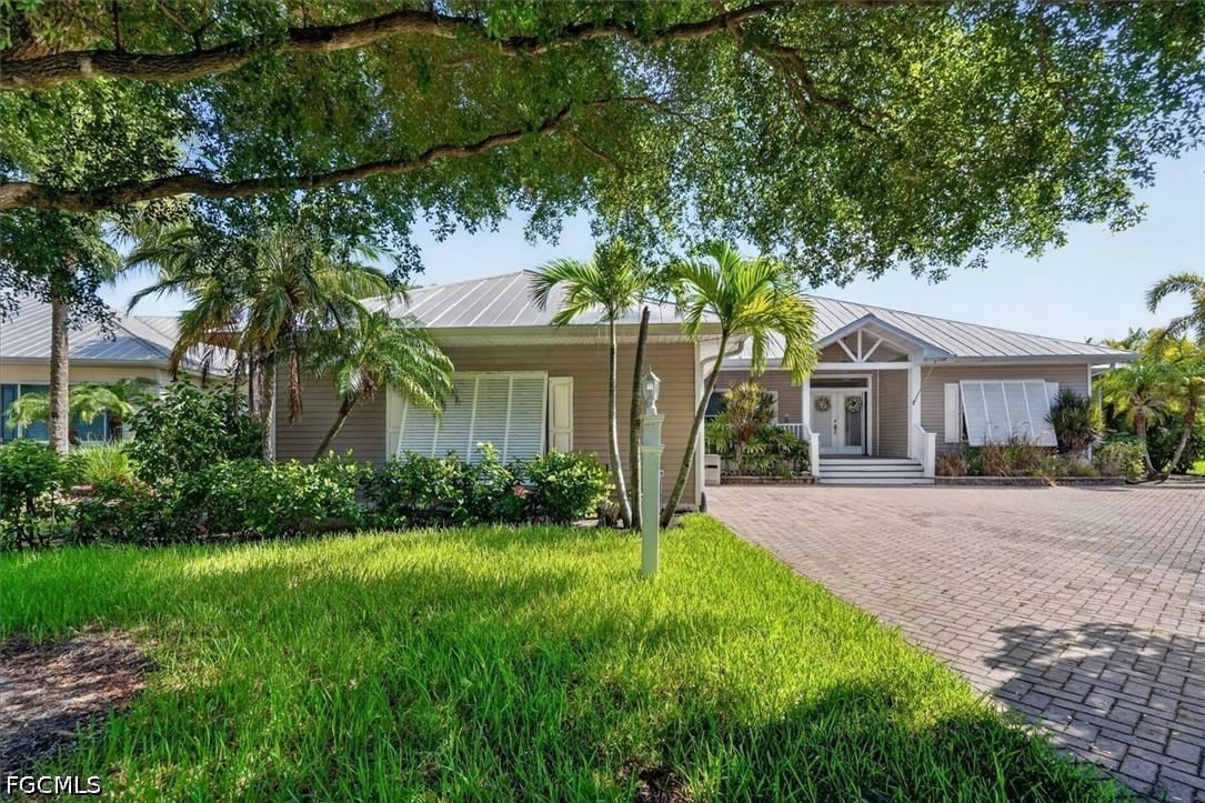 15627 Caloosa Creek Circle, Fort Myers, FL 33908 photo 4