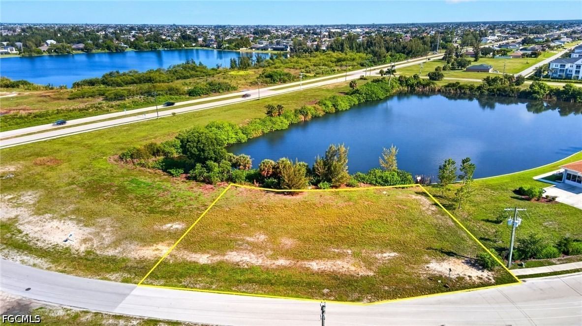 1483 SW 6th Terrace, Cape Coral, FL 33991 photo 3