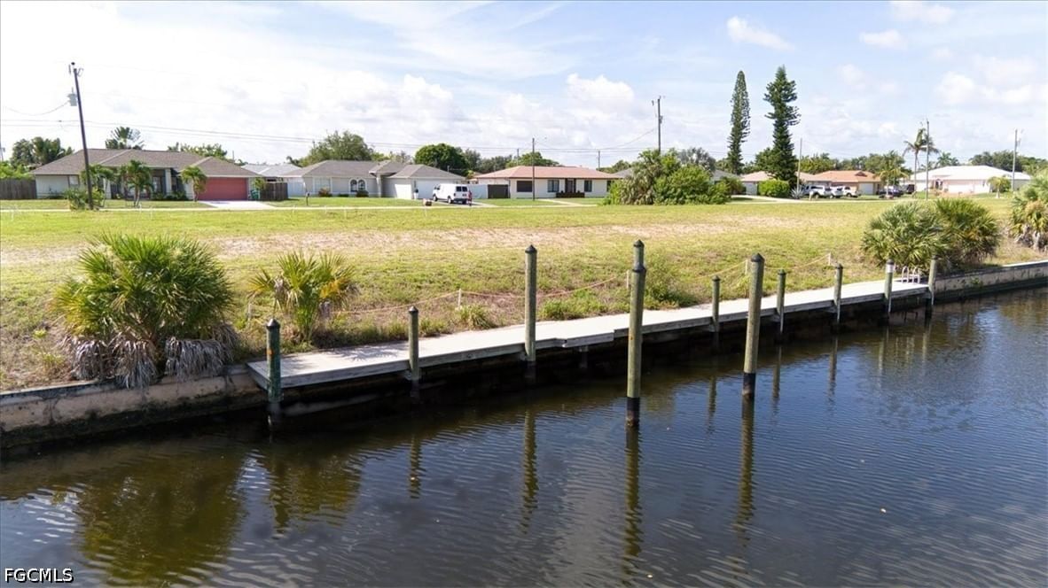 1102 SE 13th Avenue, Cape Coral, FL 33990 photo 3