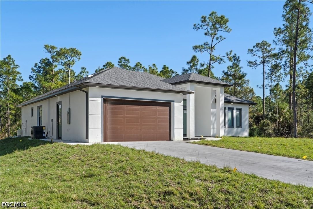 1112 Calvin Avenue, Lehigh Acres, FL 33972 photo 2