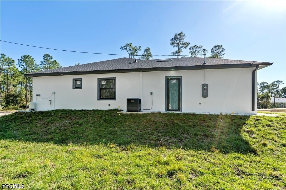 1112 Calvin Avenue, Lehigh Acres, FL 33972 photo 3