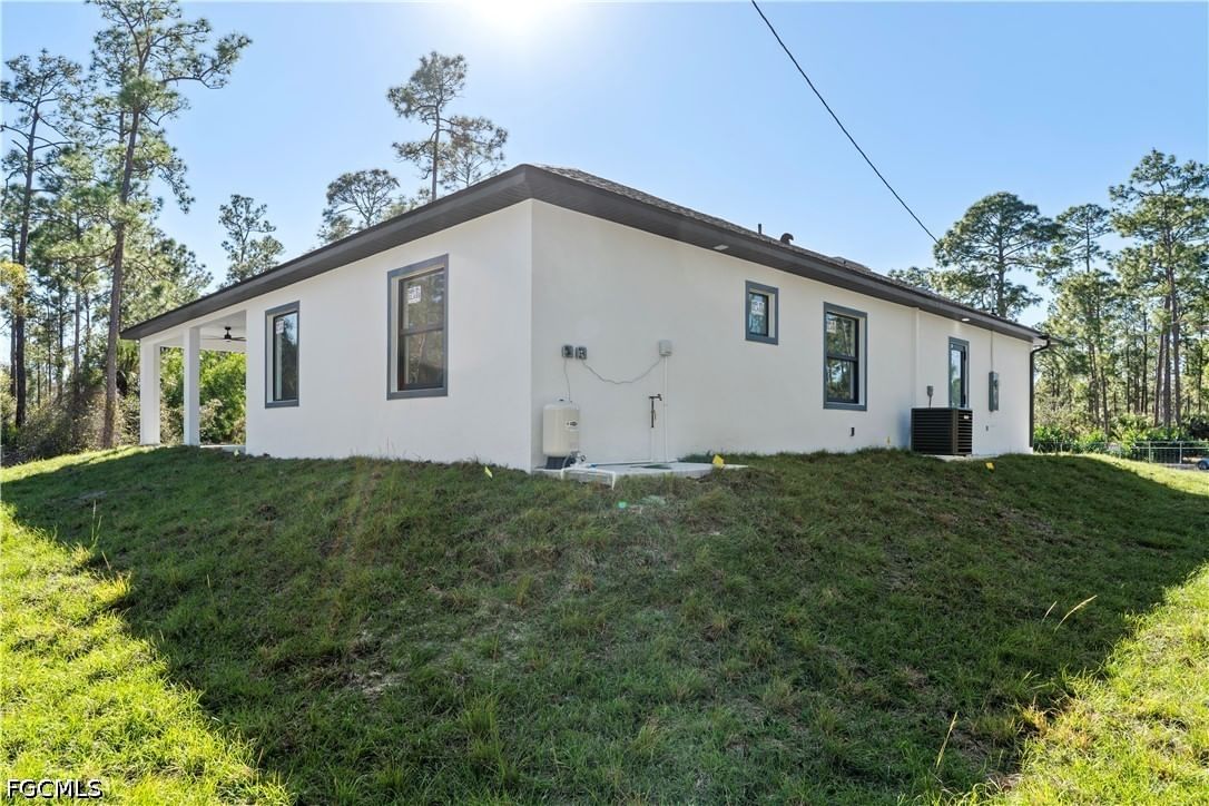 1112 Calvin Avenue, Lehigh Acres, FL 33972 photo 4