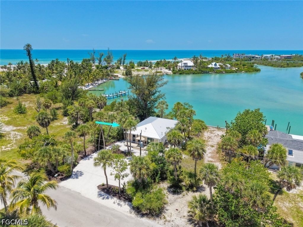 2539 Coconut Drive, Sanibel, FL 33957 photo 3