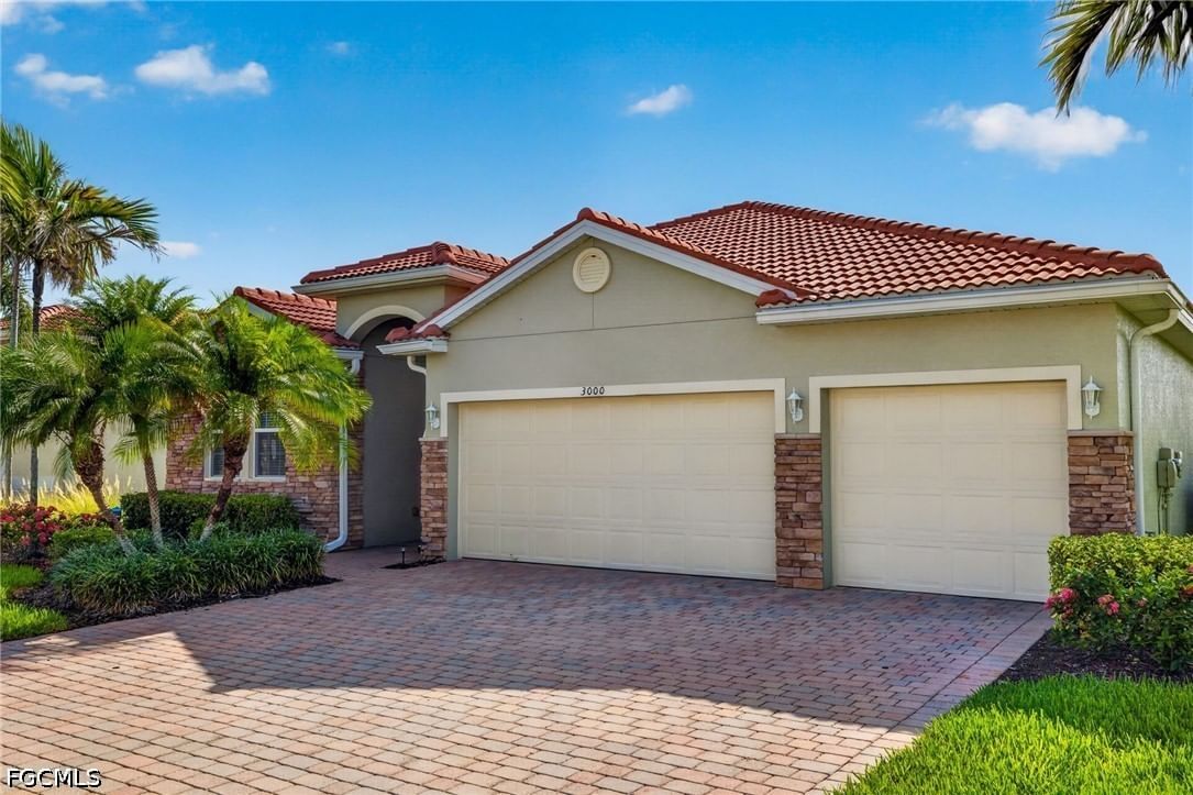 3000 Sunset Pointe Circle, Cape Coral, FL 33914 photo 2