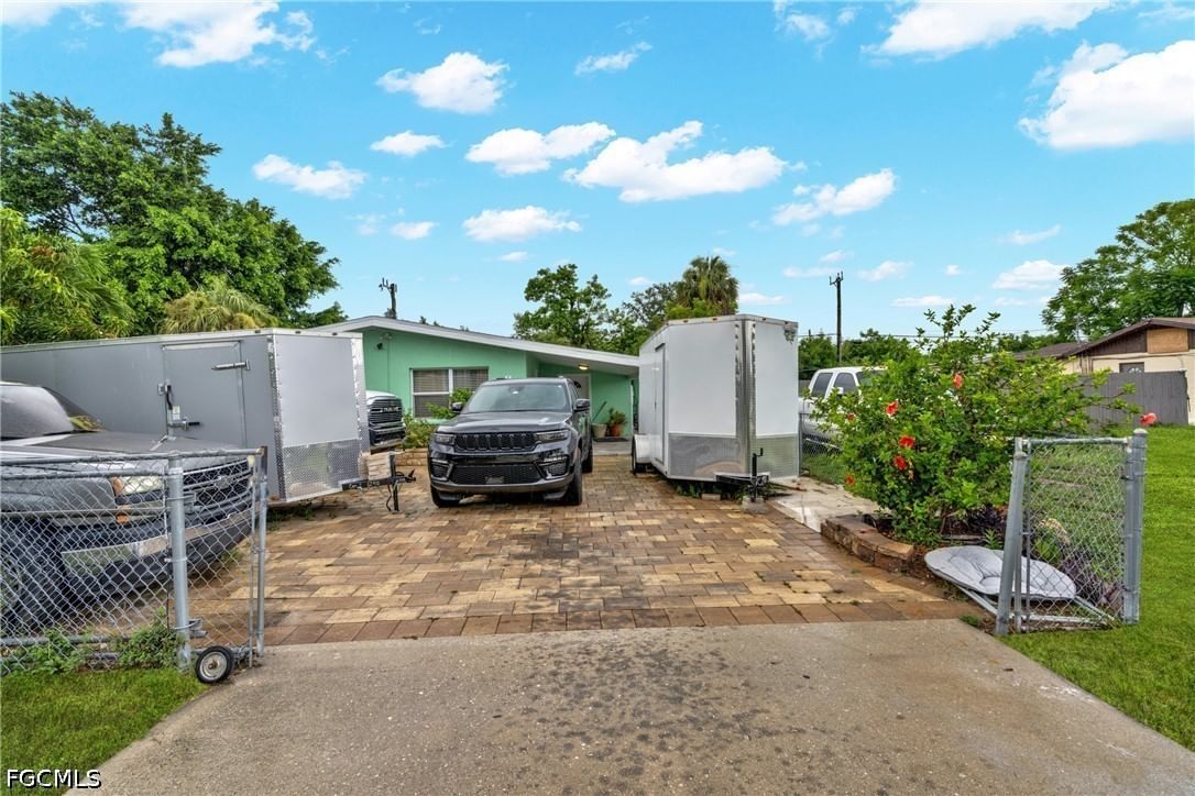 1847 Maple Drive, Fort Myers, FL 33907 photo 3