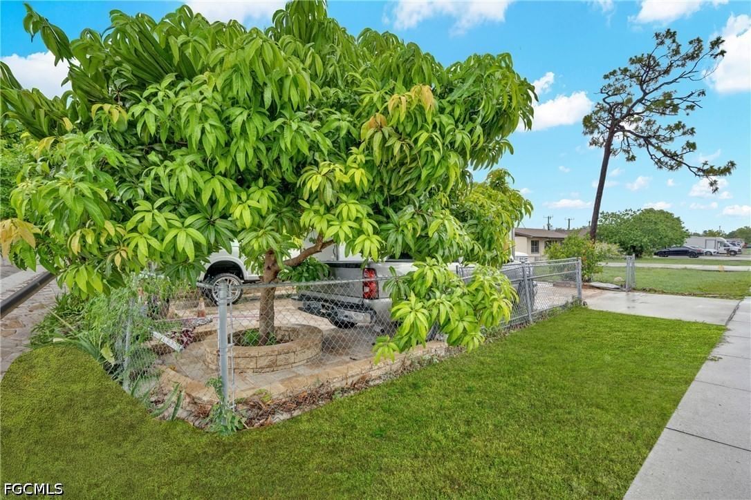 1847 Maple Drive, Fort Myers, FL 33907 photo 5