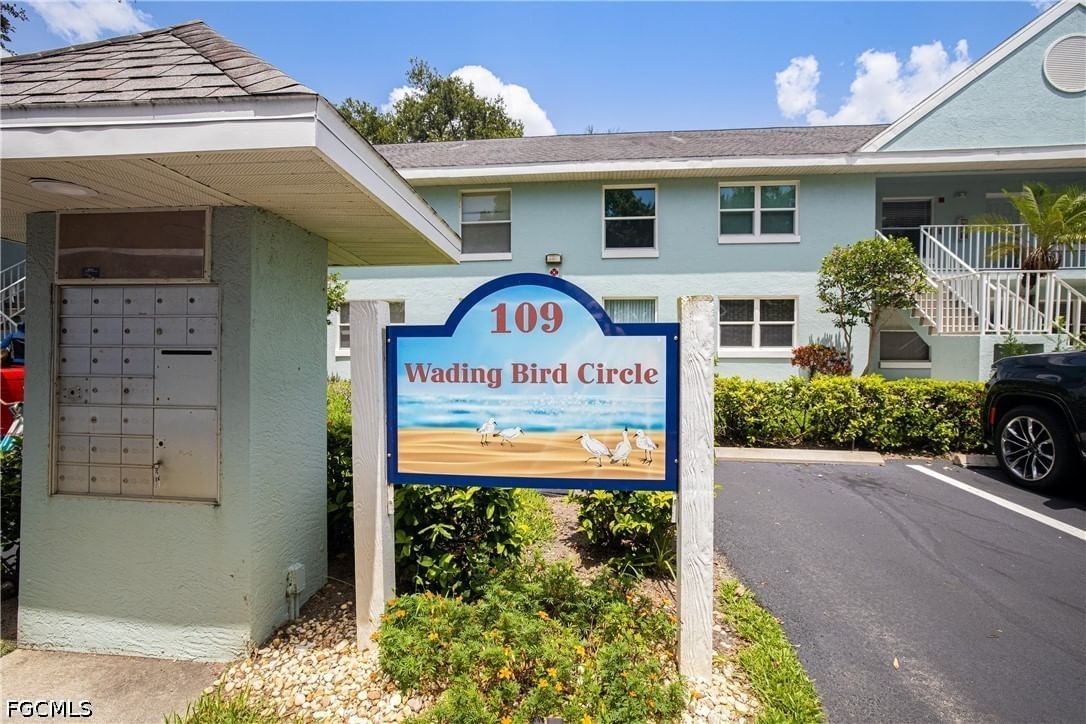 109 Wading Bird Circle #206, Naples, FL 34110 photo 2