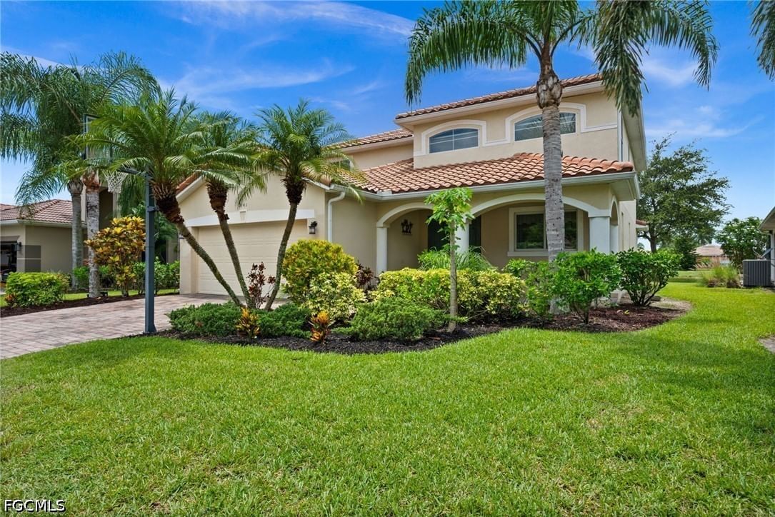 1541 Birdie Drive, Naples, FL 34120 photo 2
