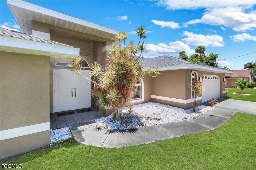 2526 SE 19th Place, Cape Coral, FL 33904 photo 4
