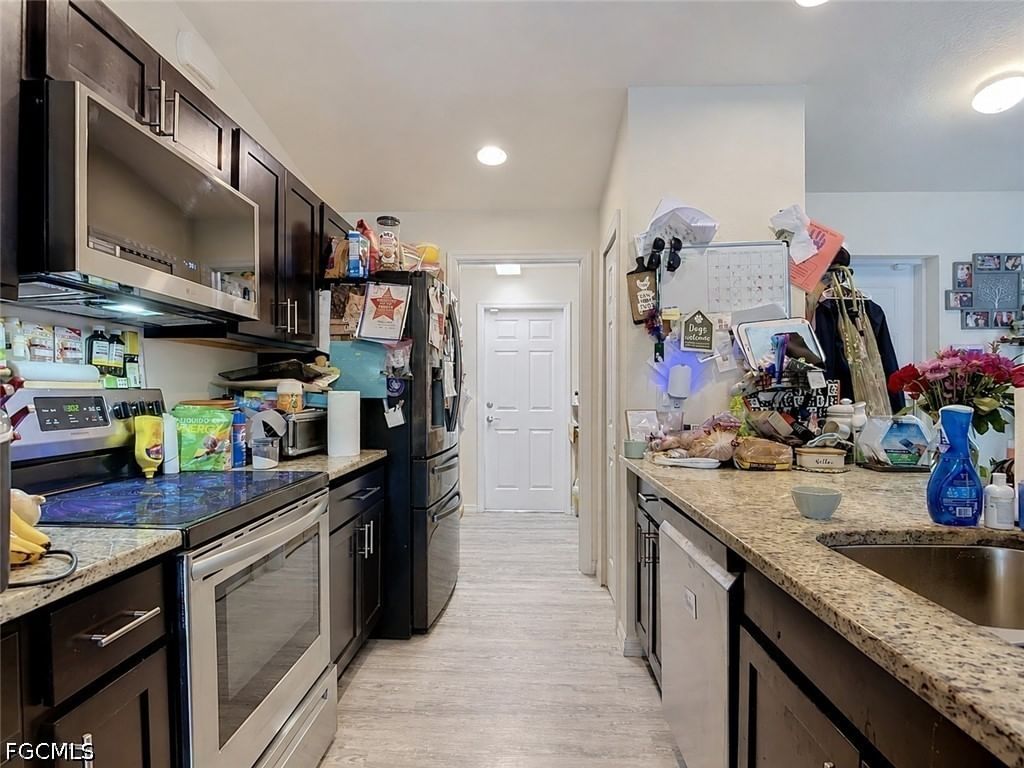 5042 SE Tradewinds Circle, Labelle, FL 33935 photo 4