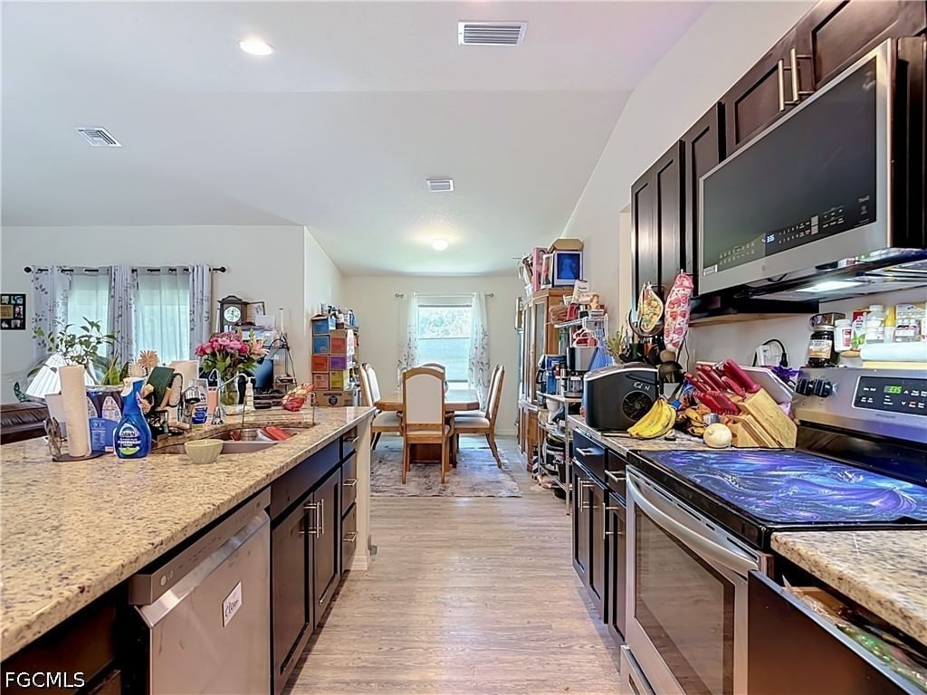 5042 SE Tradewinds Circle, Labelle, FL 33935 photo 5
