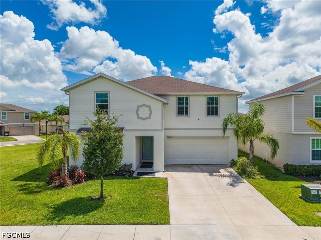 12075 Savanna Lakes Boulevard, Lehigh Acres, FL 33974 photo 2
