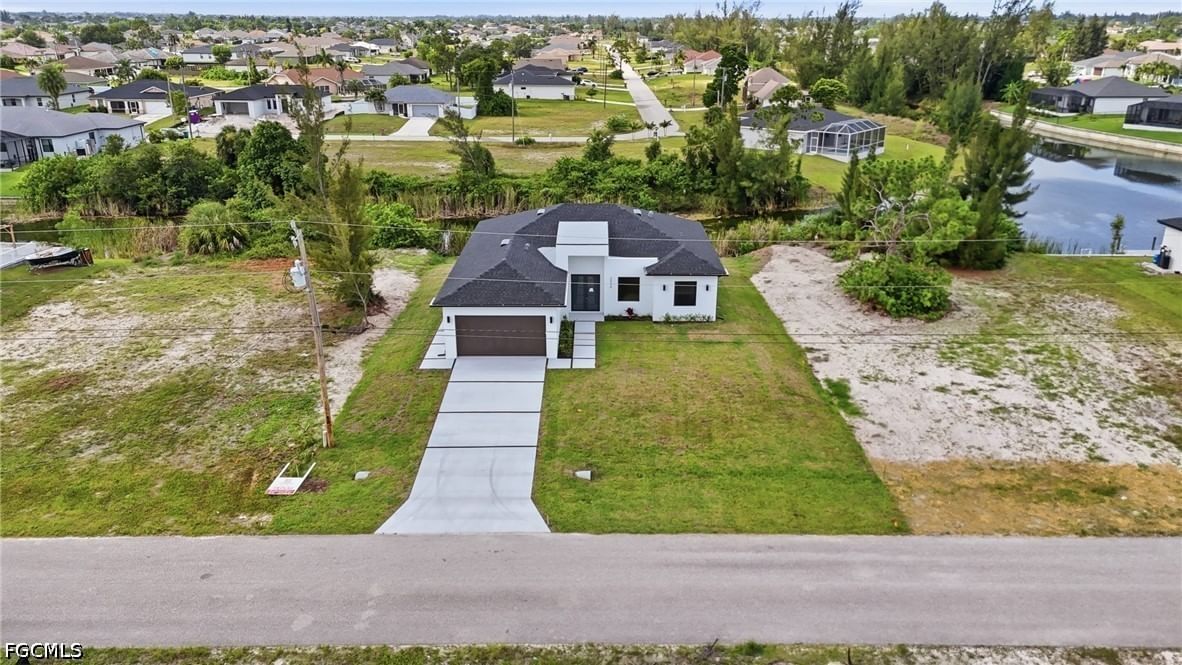 2026 NW 21st Street, Cape Coral, FL 33993 photo 4