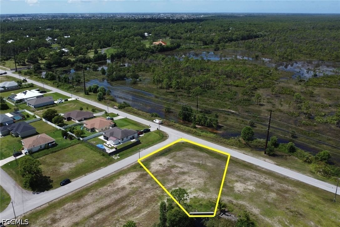 801 NE 38th Terrace, Cape Coral, FL 33909 photo 5