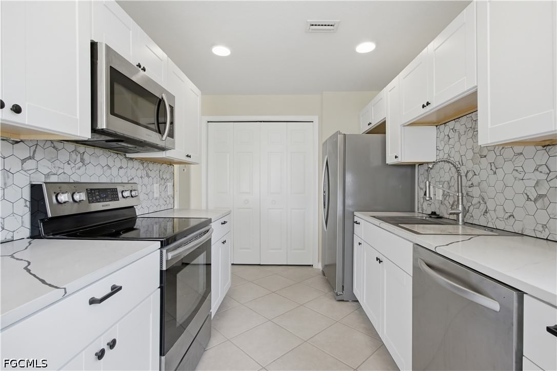 3010 Meandering Way #101, Fort Myers, FL 33905 photo 4