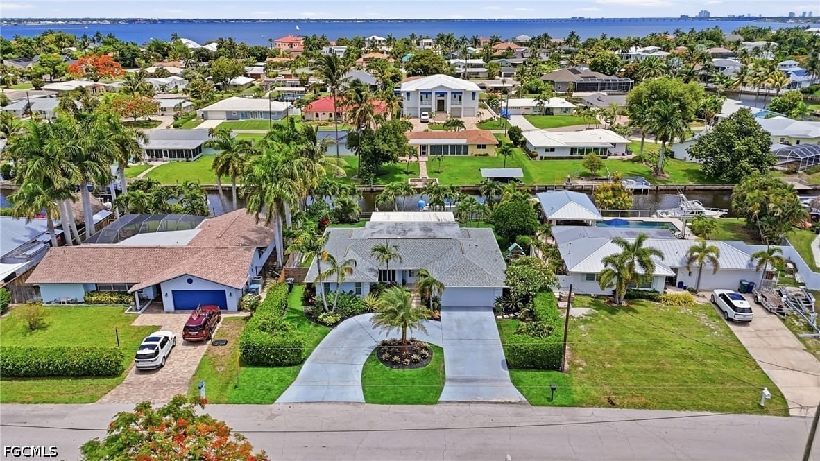 405 Prather Drive, Fort Myers, FL 33919 photo 2