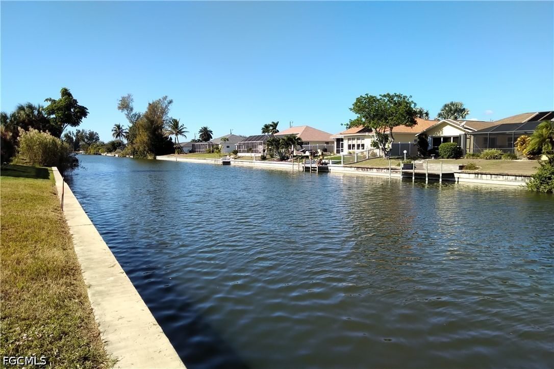 2011 NE 2nd Street, Cape Coral, FL 33909 photo 2