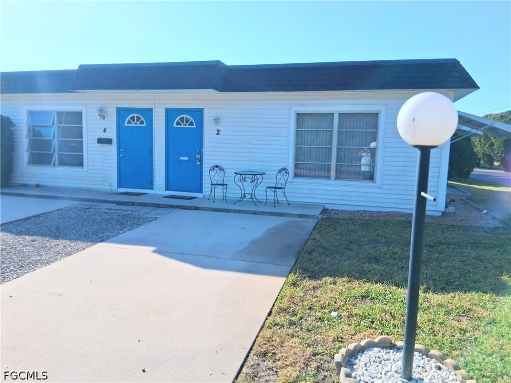 2 Tangelo Court, Lehigh Acres, FL 33936 photo 2