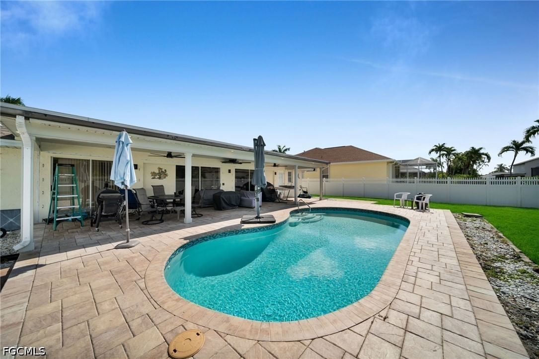 1220 SW 54th Lane, Cape Coral, FL 33914 photo 2