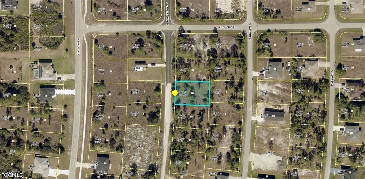 1061 Portland Avenue S, Lehigh Acres, FL 33974 photo 2