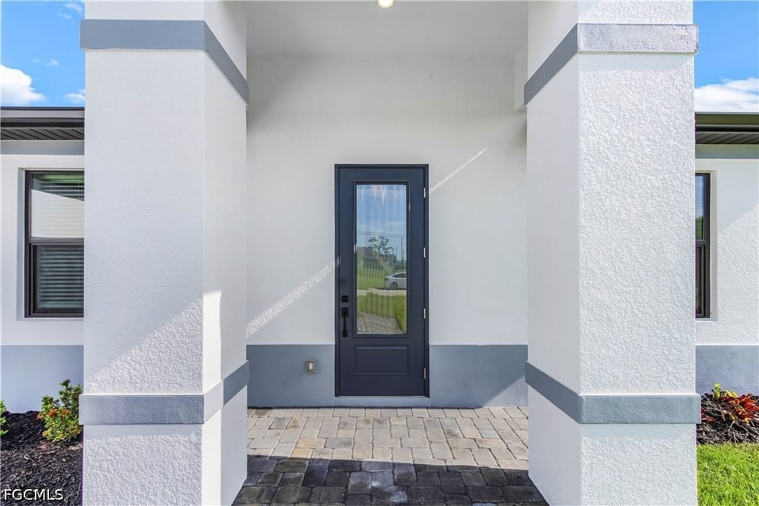 138 SE 5th Place, Cape Coral, FL 33990 photo 3