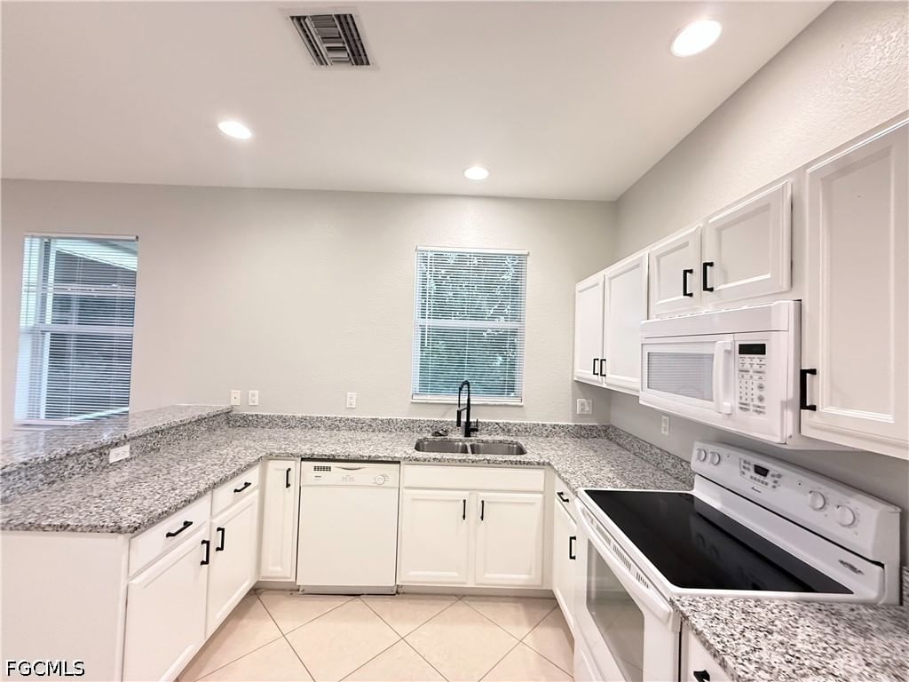 3813 19th Street SW, Lehigh Acres, FL 33976 photo 4